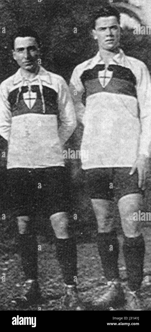 Il Genoa CFC è una società calcistica italiana, con Renzo De vecchi e Claudio Casanova che sono figure significative nella sua storia, contribuendo alle prestazioni e all'eredità del club nel calcio italiano. Foto Stock