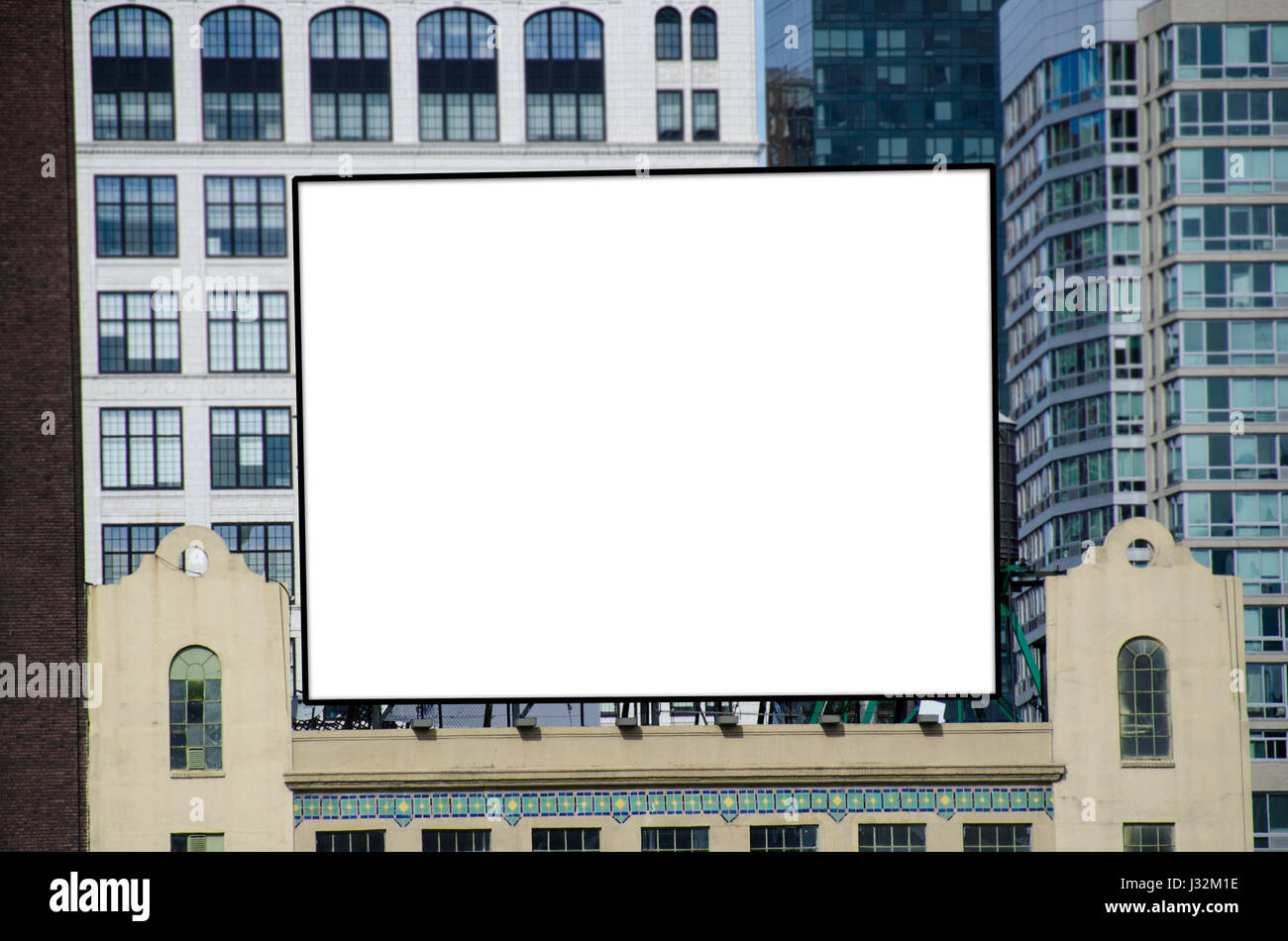 Un grande vuoto billboard urbano con spazio di copia Foto Stock