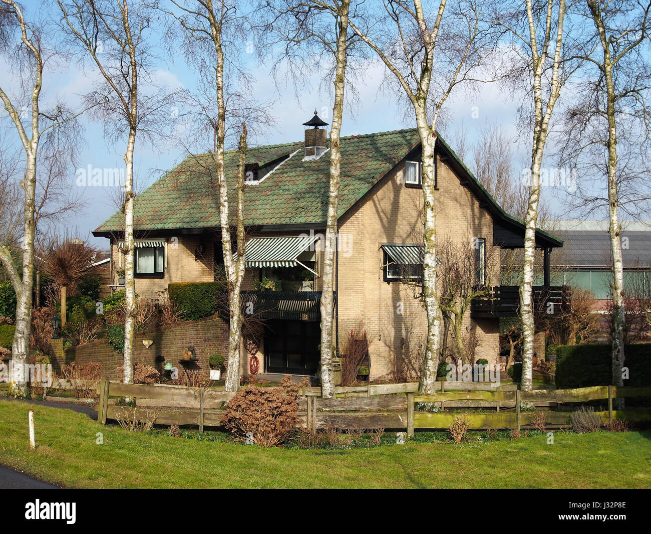 Questa fotografia mostra Kromme Mijdrecht, un fiume nei Paesi Bassi, scattato nel punto 23. L'immagine evidenzia il corso del fiume e il paesaggio circostante, tipico della campagna olandese. Foto Stock