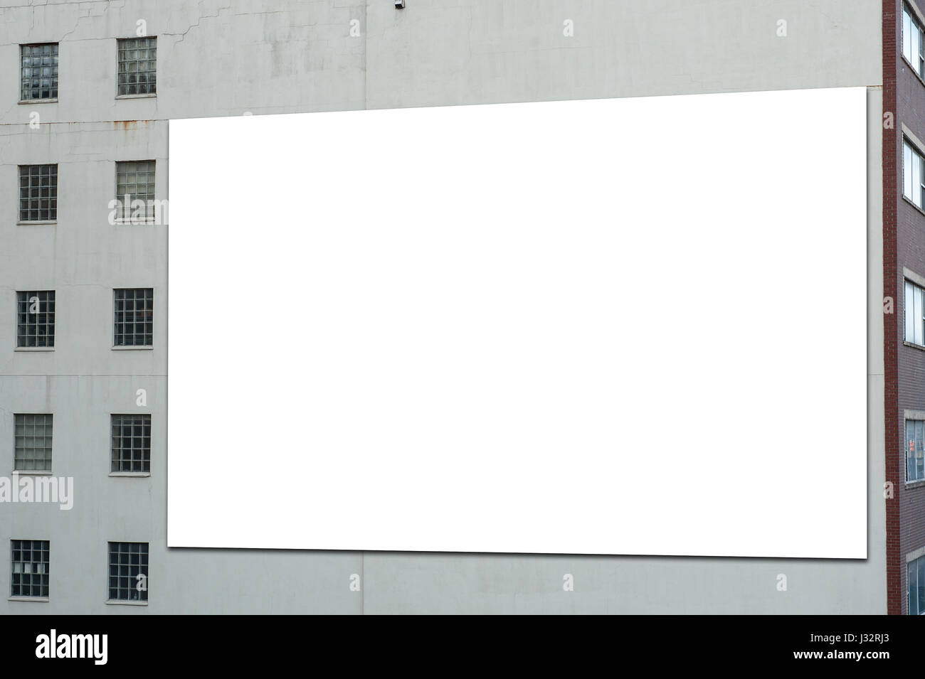 Un grande vuoto billboard urbano con spazio di copia Foto Stock