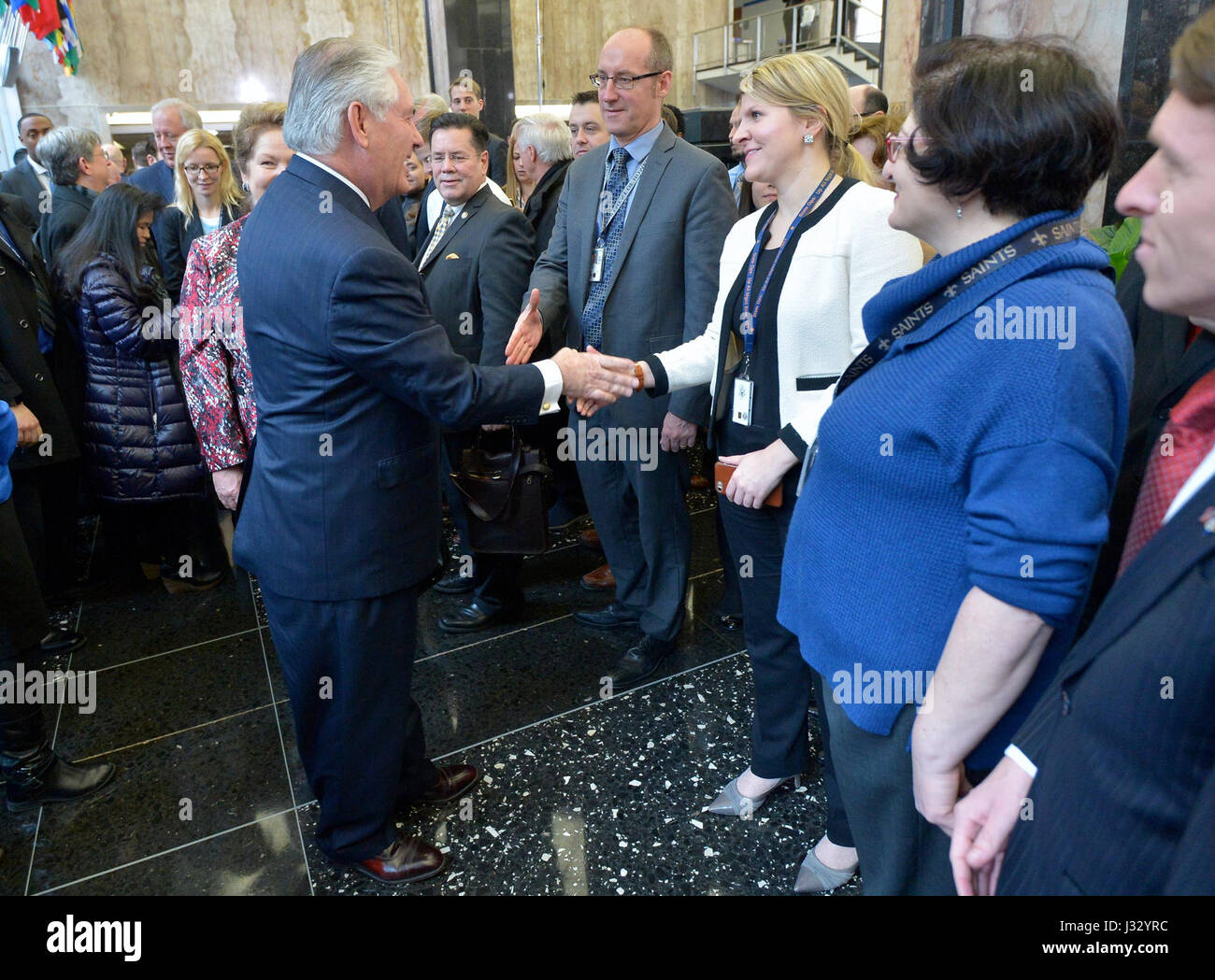 Il 2 febbraio 2017, Rex Tillerson, recentemente nominato Segretario di Stato degli Stati Uniti, ha salutato i dipendenti del Dipartimento di Stato nell'edificio Harry S. Truman. Le sue osservazioni segnarono l'inizio del suo mandato come Segretario di Stato, una posizione diplomatica chiave nel governo degli Stati Uniti. Foto Stock