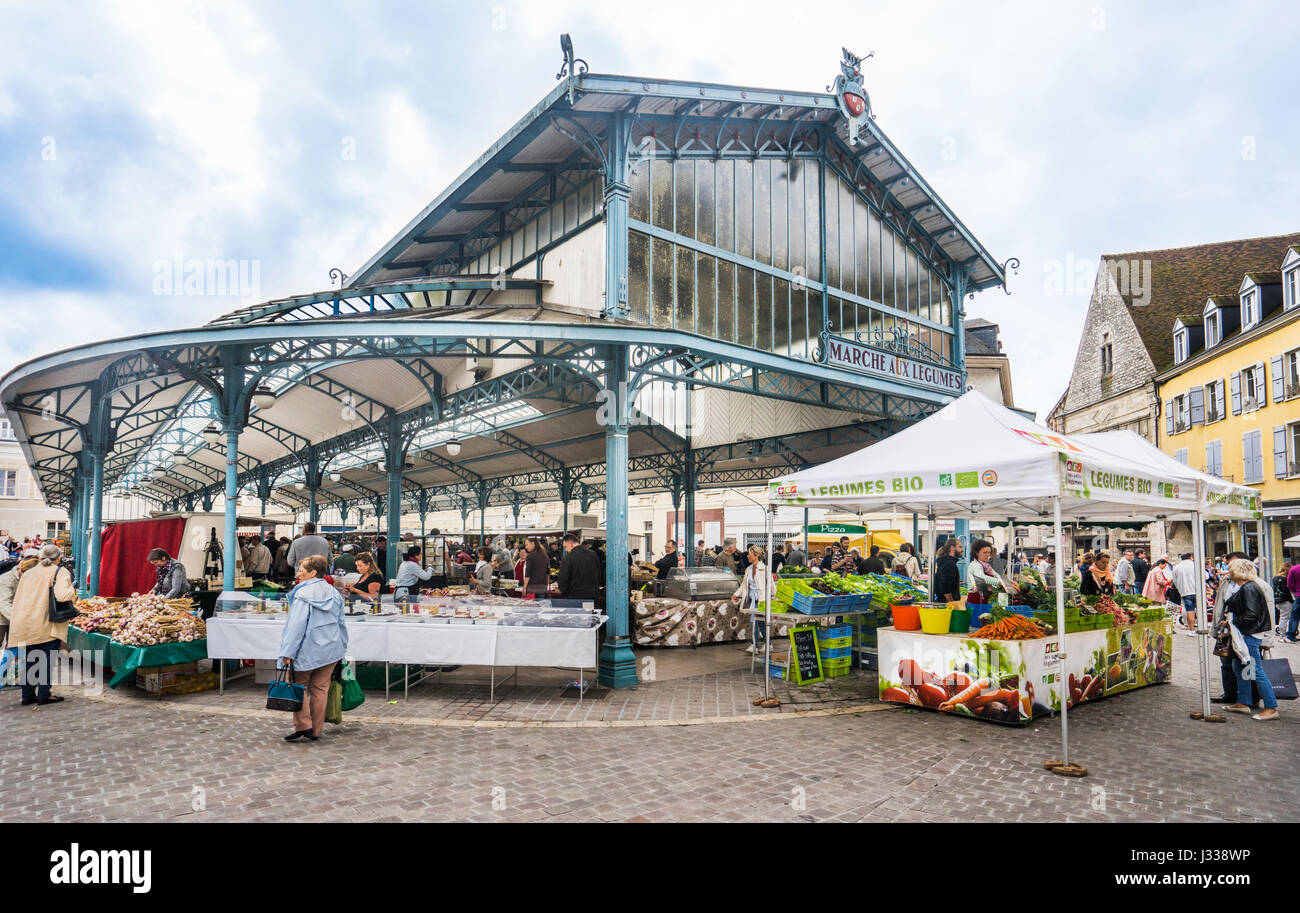 Francia, Center-Val de Loire, Chartres, Marche aux legumi, verdura Foto Stock