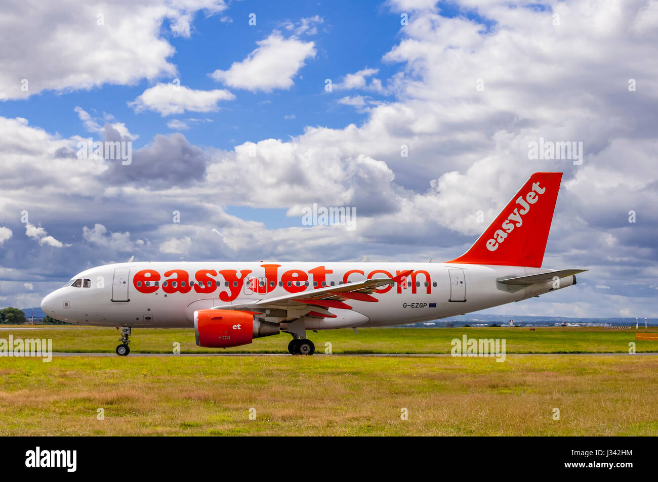 Easyjet Airbus. Sulla pista Airbus A319-111 Foto Stock