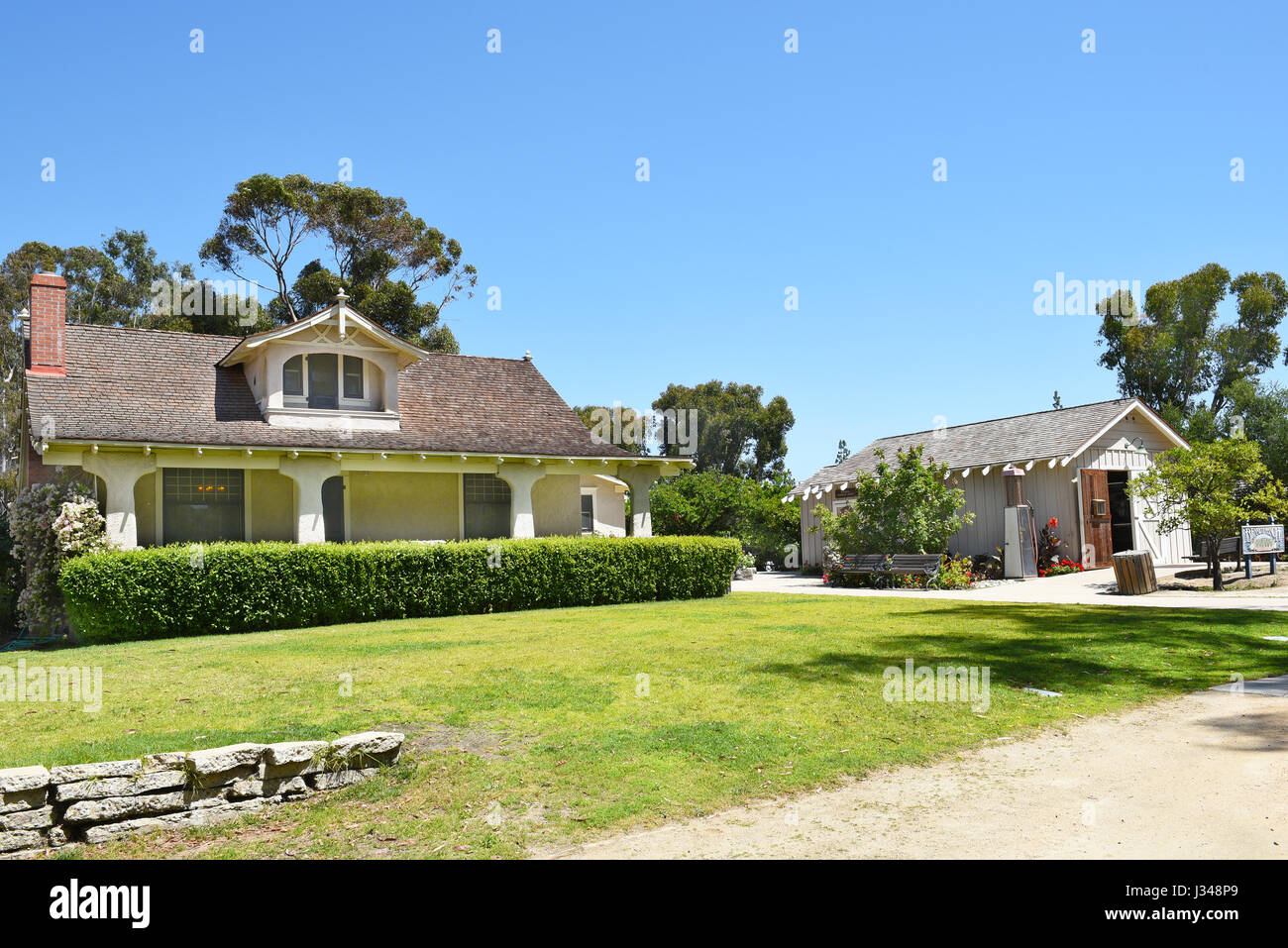 LAKE FOREST, CA - 14 Aprile 2017: patrimonio storico Hill Park. Il Bennett House e la libreria sono due degli edifici storici dal El Toro / Sa Foto Stock