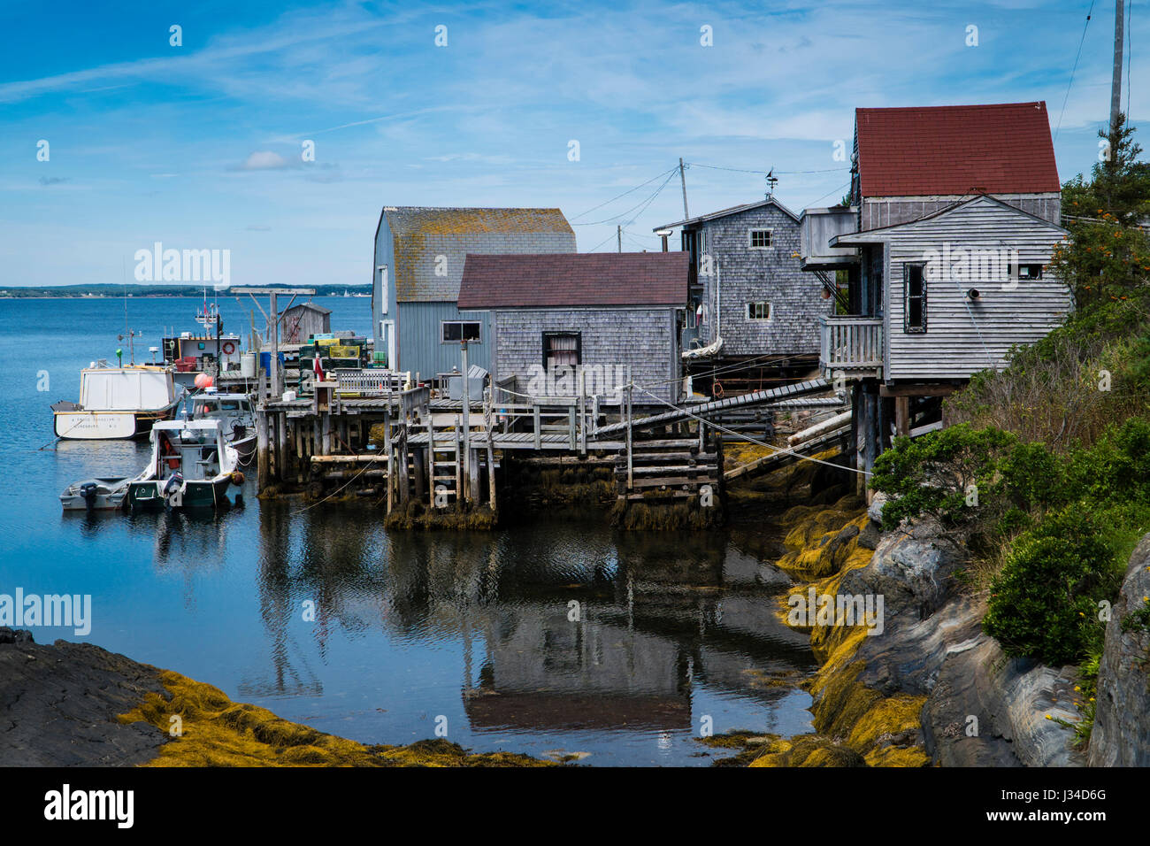 Villaggio di Pescatori di rocce di colore blu, Nova Scotia, Canada. Foto Stock