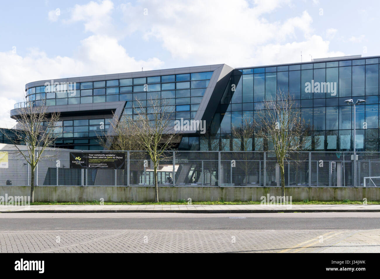 La Evelyn Grace Academy di Lambeth, Londra Sud, progettato da Zaha Hadid ha vinto il premio di Stirling in 2011. Foto Stock