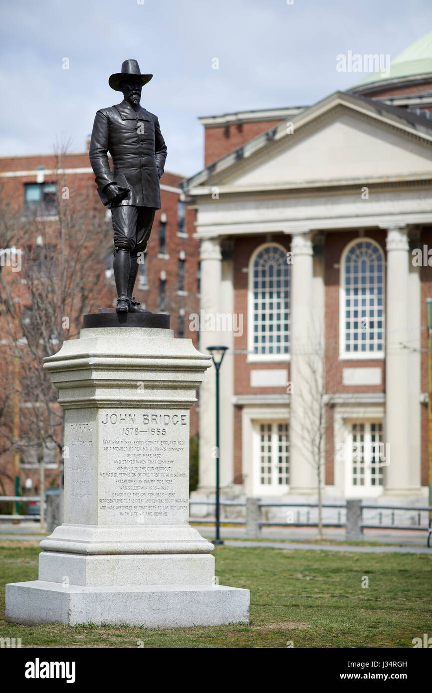 John Bridge statua conosciuta come il Puritan Cambridge Common Harvard University , Camebridge,, Boston, Massachusetts, Stati Uniti, STATI UNITI D'AMERICA, Foto Stock