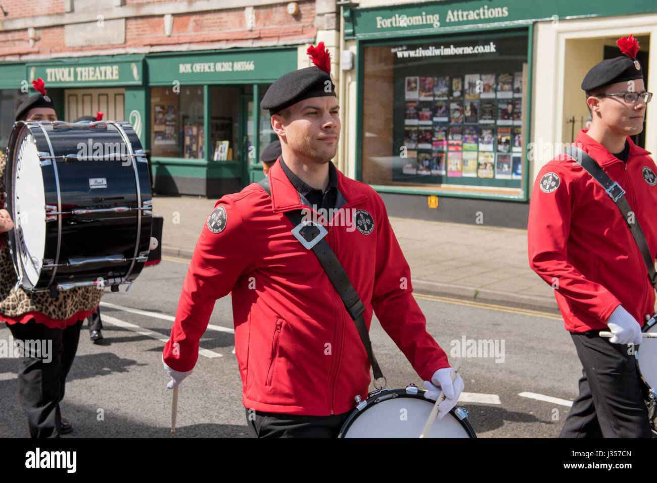 Il Dorset Gioventù Marching Band. Uno del sindaco di Wimborne di beneficenza. Foto Stock