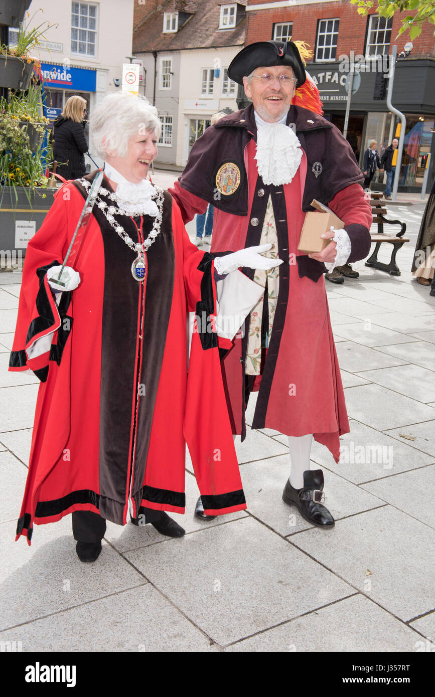 Sindaco di Wimborne Assessore Sue Cook e Alistair Chisholm Foto Stock