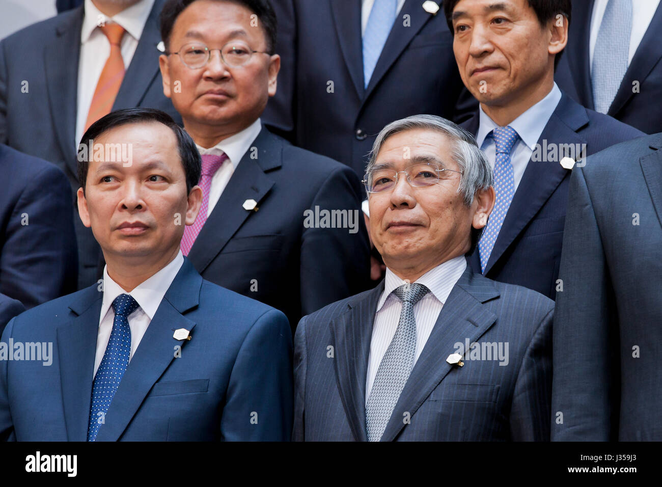 Nazione asiatica dei ministri delle Finanze durante il G20 foto di gruppo a 2017 FMI di Primavera - Washington, DC, Stati Uniti d'America Foto Stock