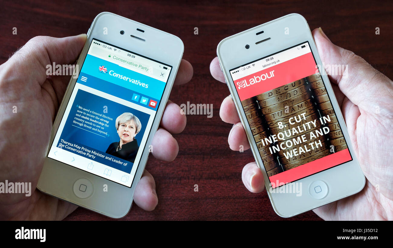 Immagine composita mostra il conservatore di manodopera e parti di siti web per il 2017 elezione generale #GE2017 campagna visualizzato su uno smartphone Foto Stock