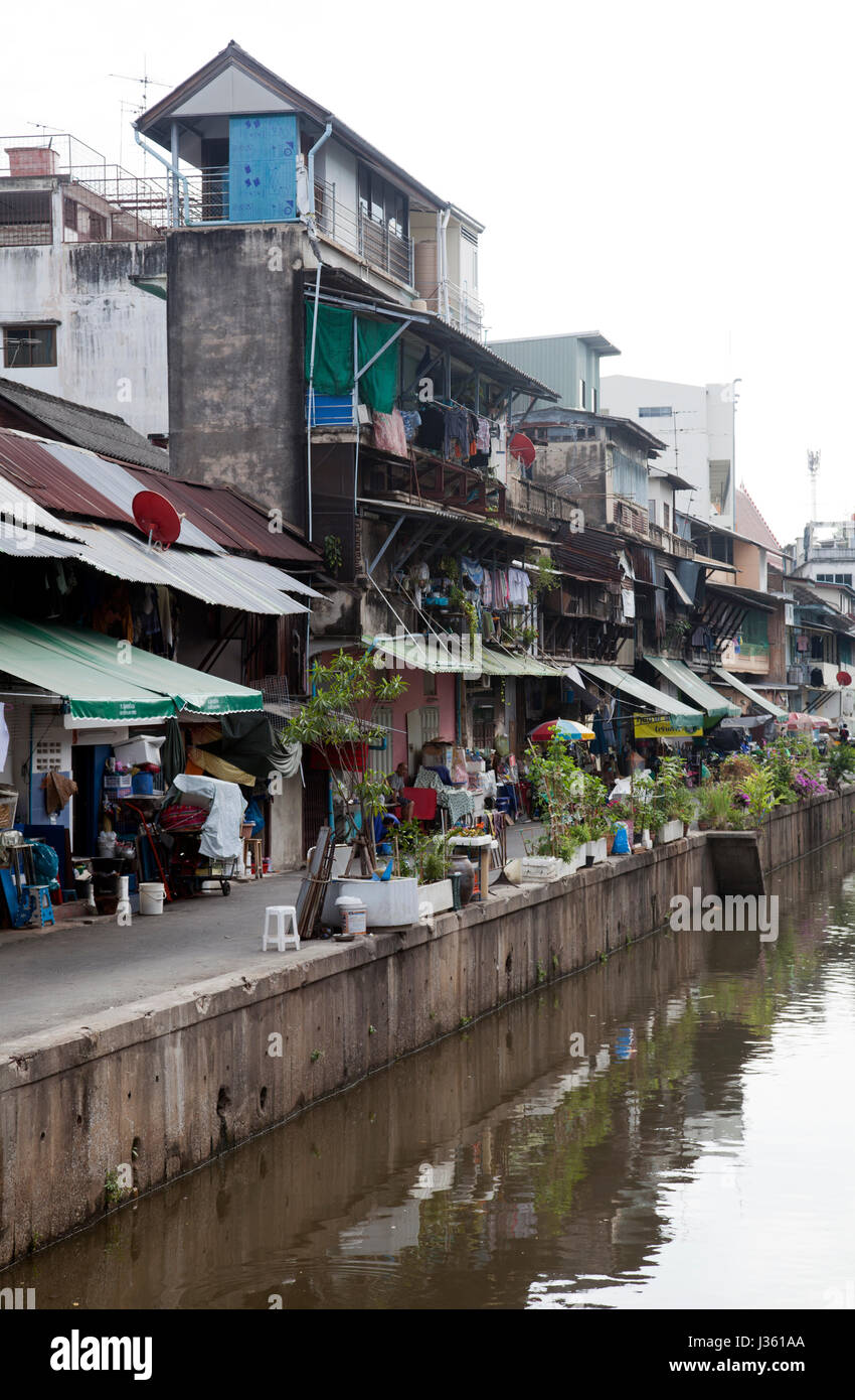 Mercato Phahurat lungo Canal, Little India, a Bangkok - Thailandia Foto Stock