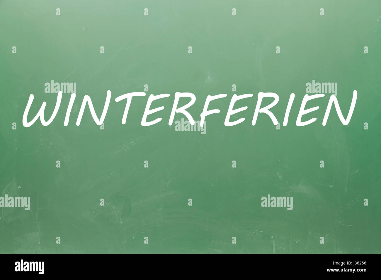 Winterferien (vacanze invernali in tedesco) scritto su una lavagna Foto Stock
