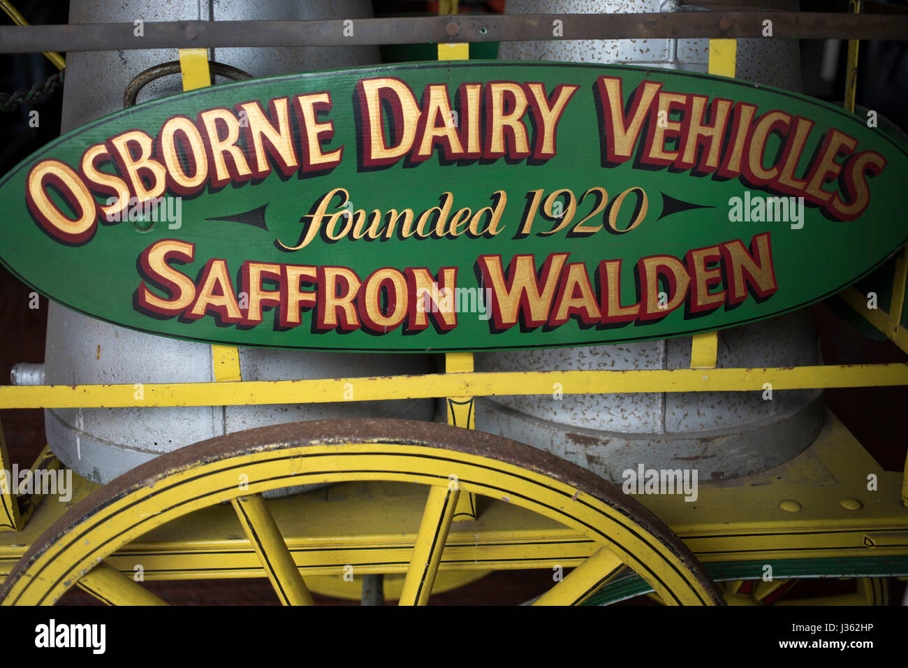 Open day in Wythall Museo dei Trasporti il 1 maggio 2017 in Wythall, Inghilterra, Regno Unito. Il Museo dei Trasporti, Wythall è un museo dei trasporti appena fuori Birmingham, a Wythall, Worcestershire.Il museo è gestito dalla carità di Birmingham e Midland Motor Omnibus Trust (BaMMOT). Il museo dispone di tre sale, presentando una significativa collezione di conserve di autobus di linea e granturismo, compresi Midland rosso e Birmingham City veicoli di trasporto. Essa è anche la casa del modello Elmdon Engineering Society (EMES) che operano la Wythall ferrovia in miniatura nei giardini del museo dei trasporti, dando ri Foto Stock