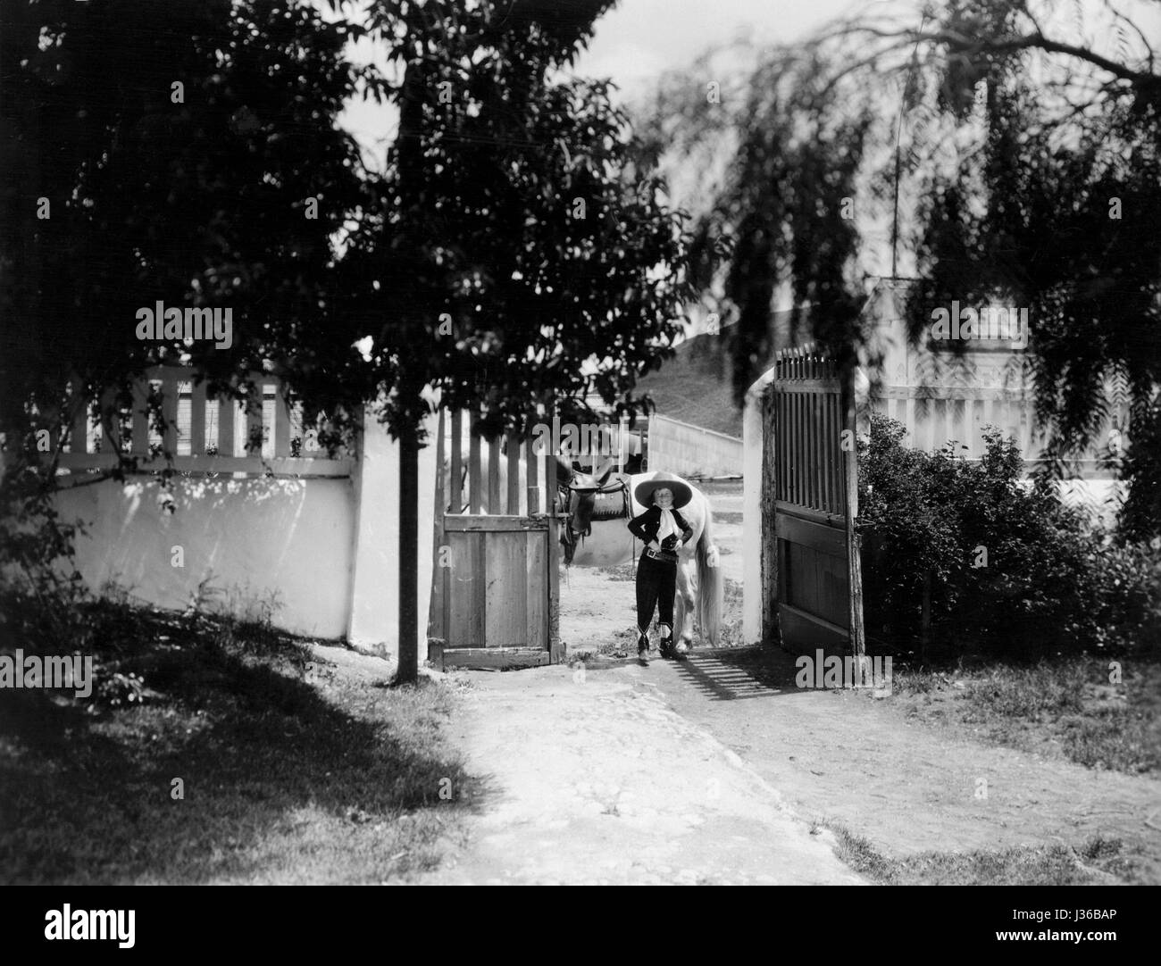 L'ultimo fuorilegge Anno : 1927 - USA Direttore : Arthur Rosson. È vietato riprodurre la fotografia al di fuori del contesto della promozione del film. Esso deve essere accreditato al Film Company e/o il fotografo assegnato da o autorizzati da/ammessi sul set del Film Company. Limitato a uso editoriale. Foto12 non concede diritti di pubblicità delle persone rappresentate. Foto Stock