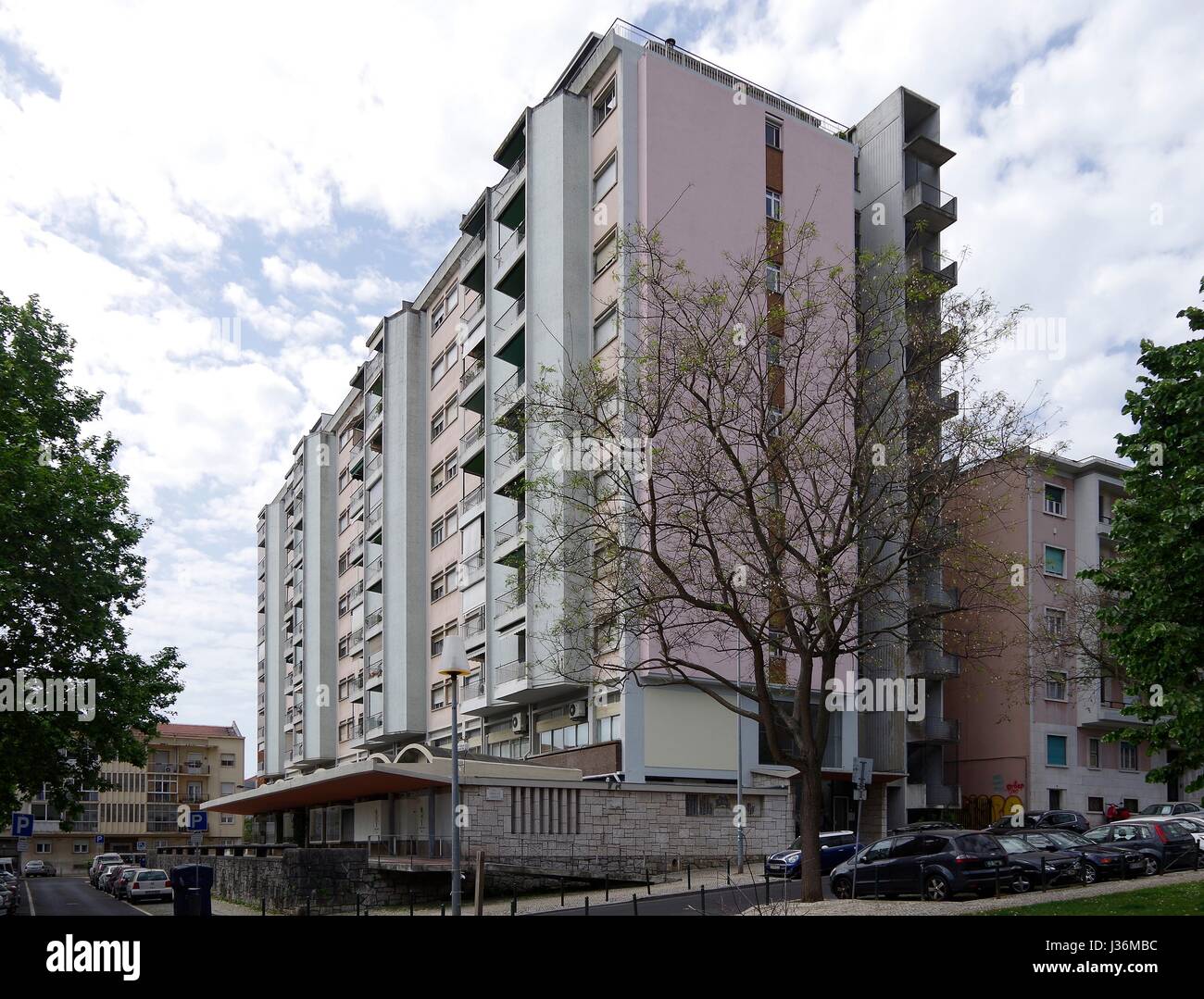 Edificio di appartamenti in prossimità della sezione di acquedotto e ... Appartamenti a lisbona centro