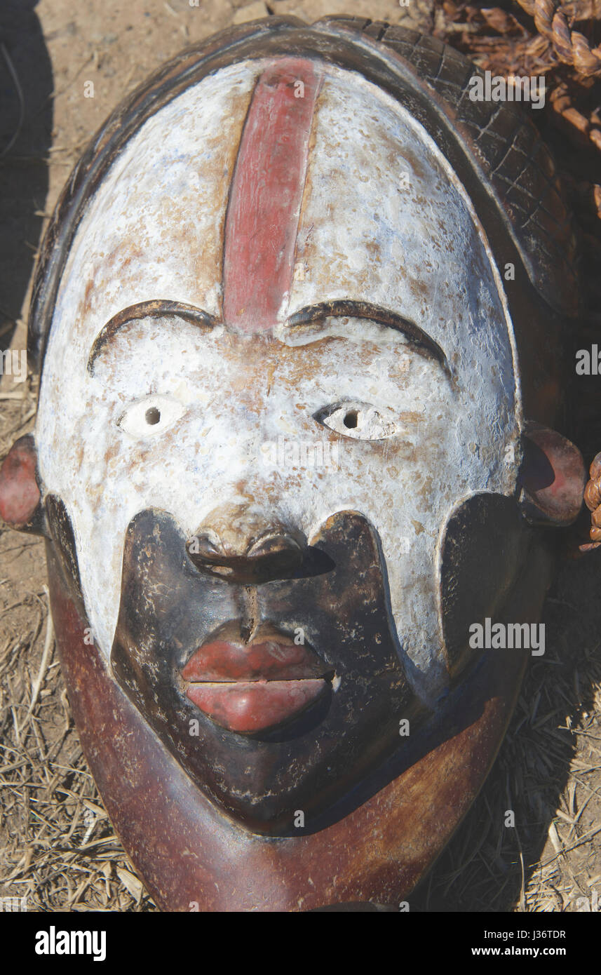 Mascherina africana in vendita ponte Bloukrans Sud Africa Foto Stock