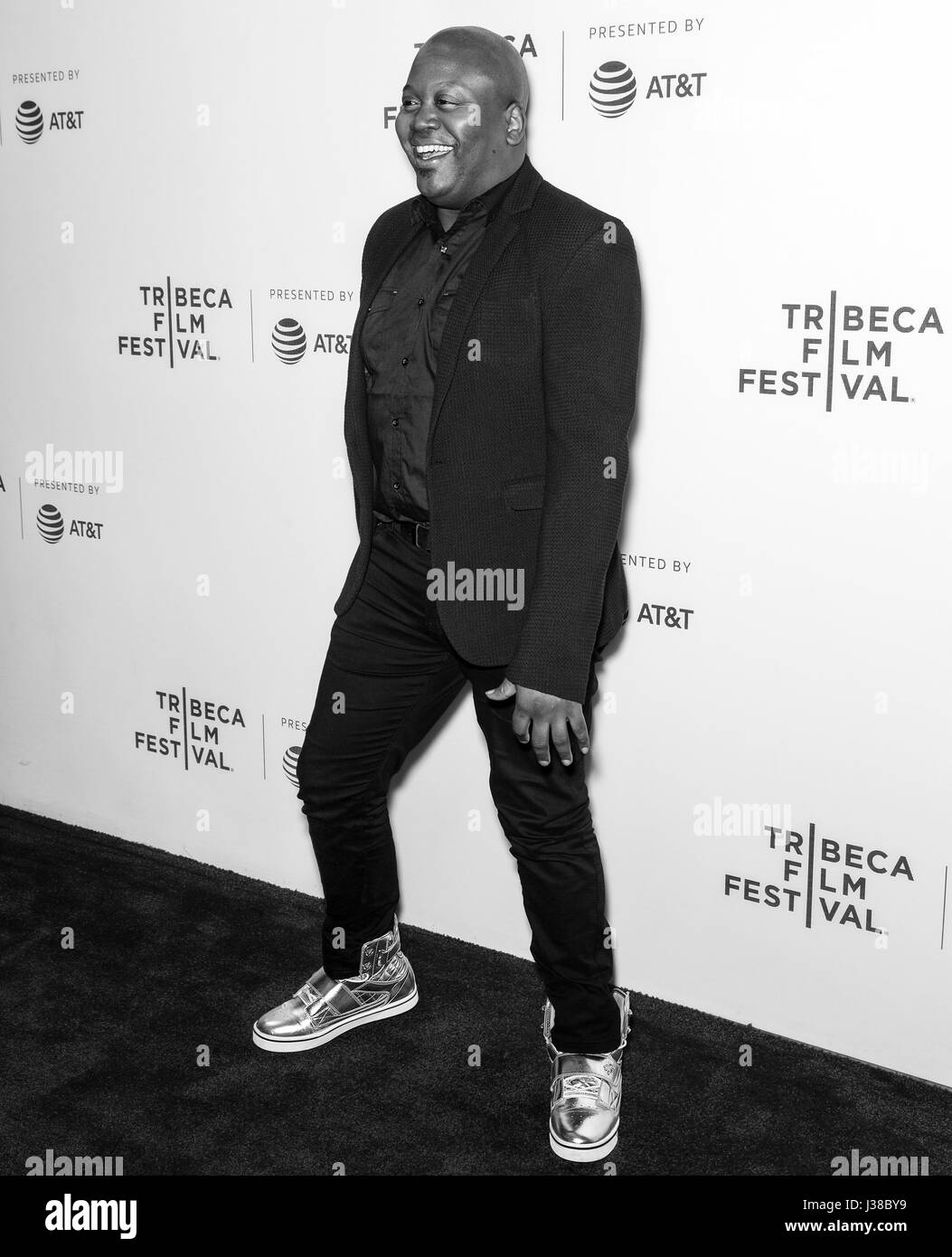 NEW YORK, NY - Aprile 28, 2017: Tito Burgess assiste il 'Unbreakable Kimmy Schmidt' durante lo screening 2017 Tribeca Film Festival a BMCC Tribeca PAC Foto Stock
