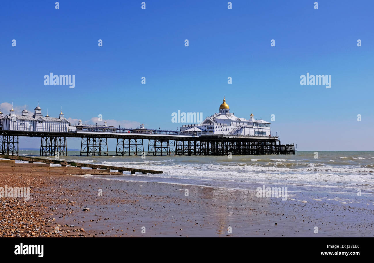 Eastbourne Pier sulla costa sud in East Sussex Regno Unito Foto Stock
