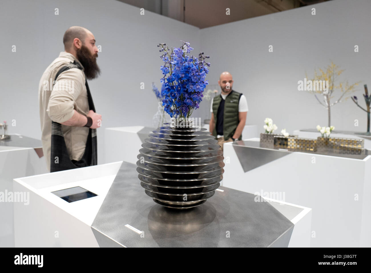 Interior design visualizzati al design internazionale equo, Salone del Mobile di Milano, Italia. Foto Stock