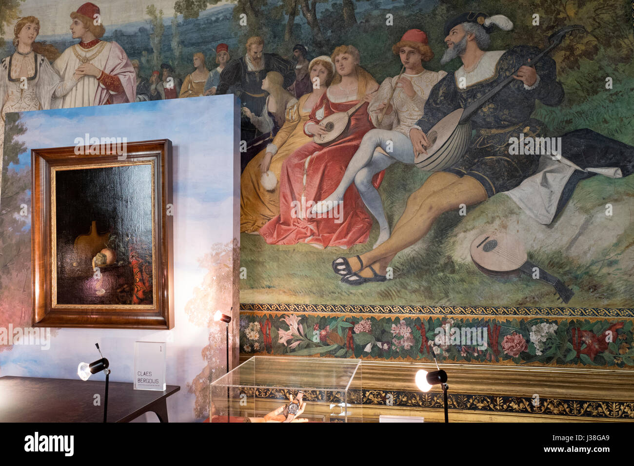 Storico Palazzo Turati's interirors aperto come un Fuori Salone evento, durante il design internazionale fair Salone del Mobile di Milano, Italia. Foto Stock