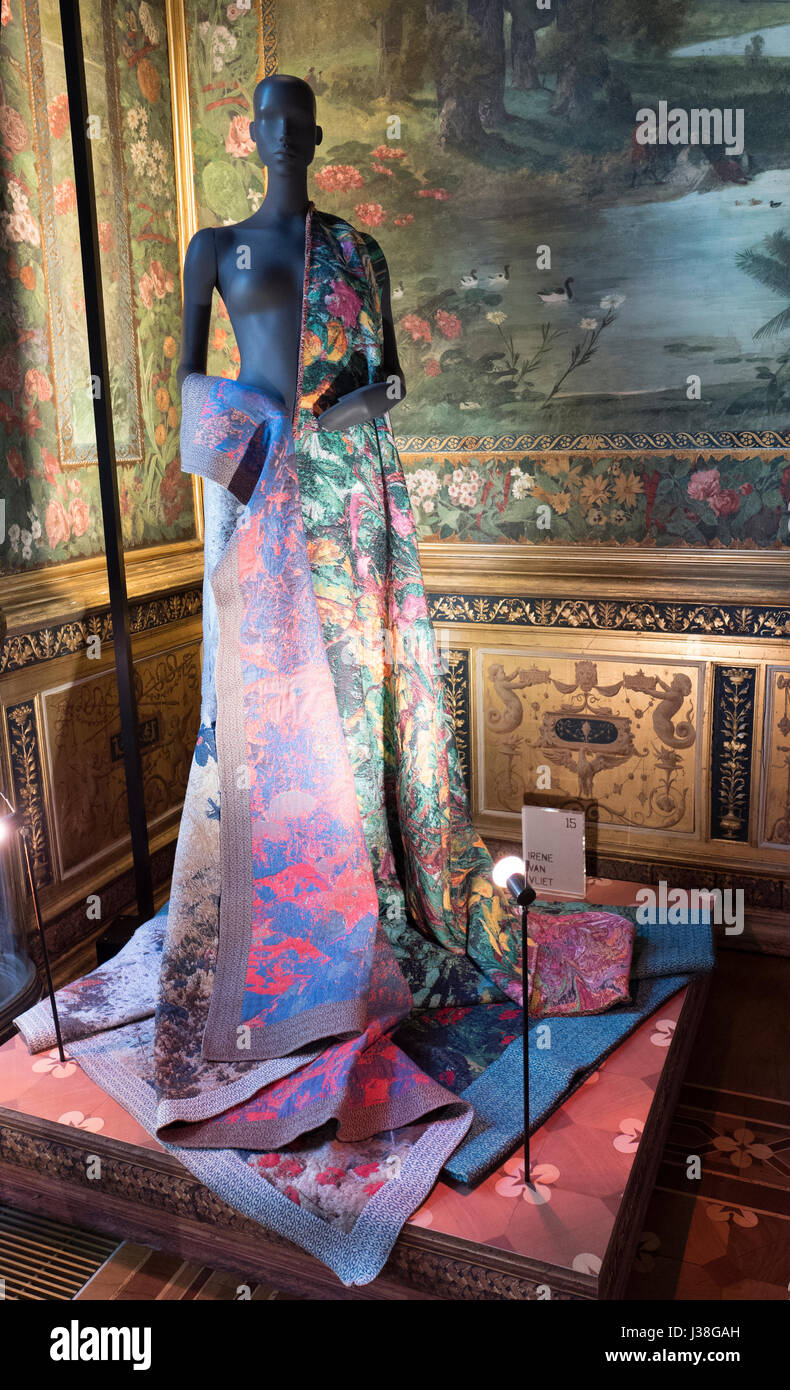 Storico Palazzo Turati's interirors aperto come un Fuori Salone evento, durante il design internazionale fair Salone del Mobile di Milano, Italia. Foto Stock