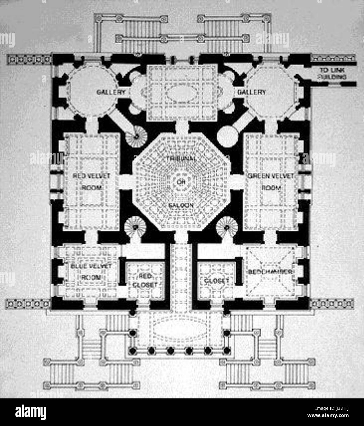 Chiswick House è una casa storica con giardini a Londra, Inghilterra, progettata dall'architetto Richard Boyle, III conte di Burlington, a metà del XVIII secolo. E' rinomato per la sua architettura neoclassica e per gli splendidi giardini. Foto Stock