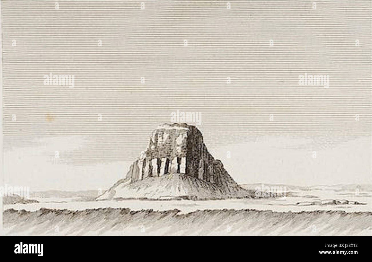 La piramide di Illahun, situata in Egitto, fu scoperta dall'archeologo francese Vivant Denon. Risale al periodo del Medio Regno ed è conosciuta per il suo significato architettonico, offrendo approfondimenti sulle antiche tecniche di costruzione egizie e pratiche religiose. Foto Stock