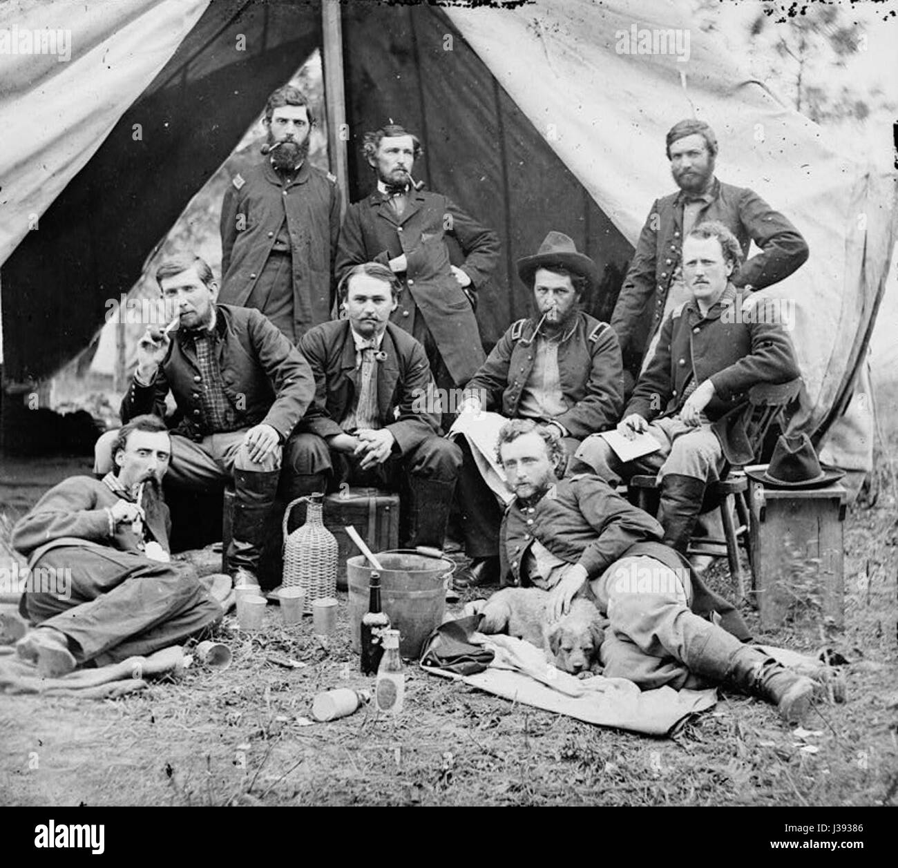 Il generale George Armstrong Custer (1839â€“1876) è stato un ufficiale statunitense noto per il suo ruolo nelle guerre indiane, in particolare nella battaglia del Little Bighorn. La vita di Custerâ si è conclusa con una controversa sconfitta, e rimane una figura storica di spicco nella storia militare americana. Foto Stock