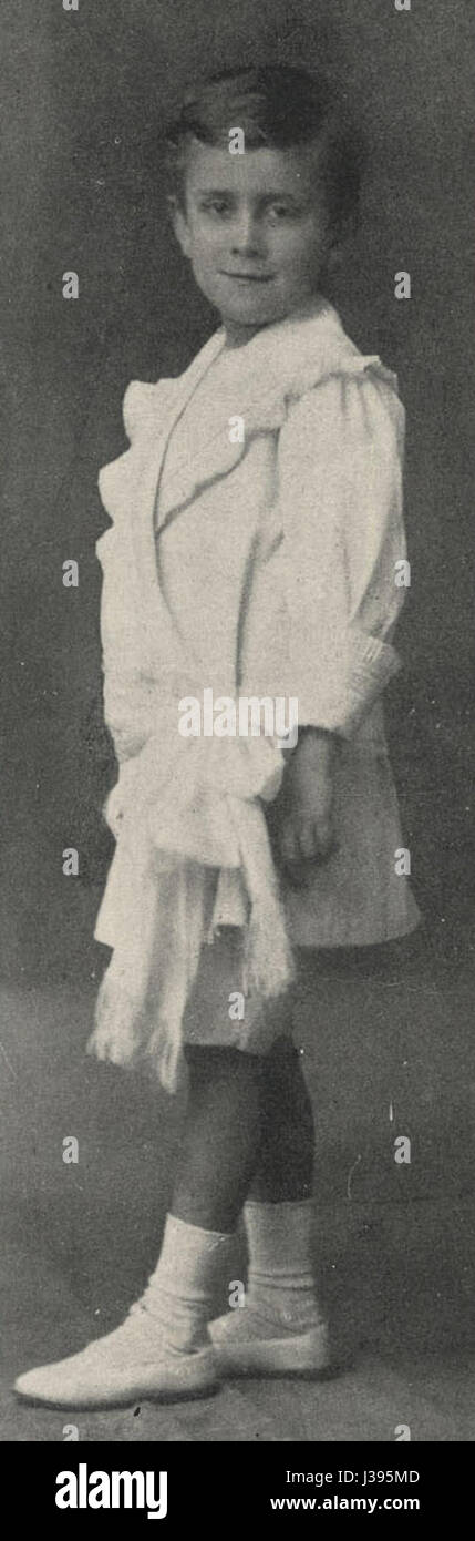 Claudio Arrau, un rinomato pianista cileno, è apparso in "Revista Selecta" nel 1909. Arrau è celebrato per la sua eccezionale abilità e il suo contributo alla musica classica. La caratteristica probabilmente discute la sua carriera e i successi musicali durante questo primo periodo della sua illustre vita. Foto Stock