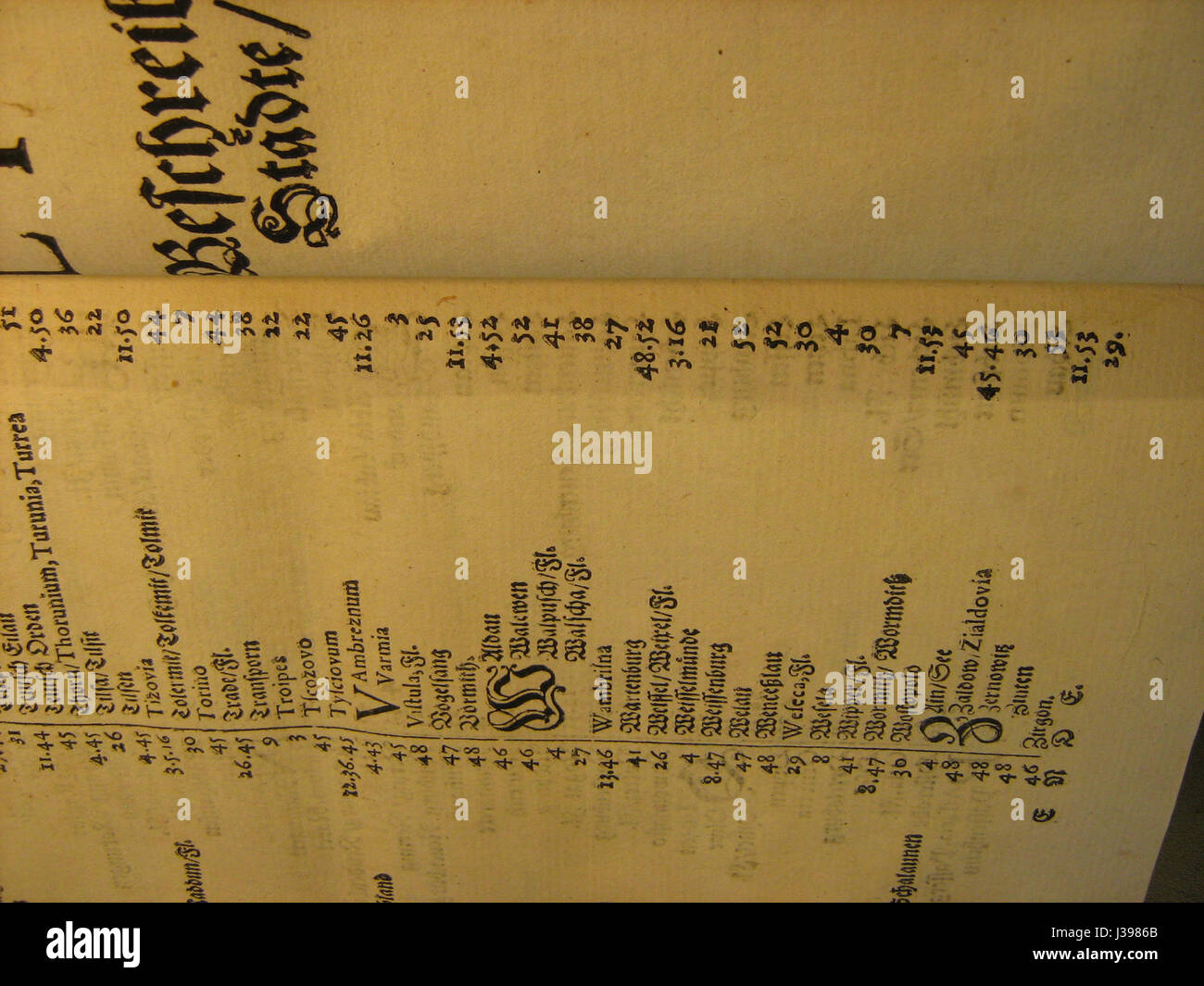 Questa mappa, creata da De Merian, rappresenta l'elettorato del Brandeburgo e del Ducato di Pomerania, mostrando le caratteristiche geografiche e le divisioni politiche della regione nel primo periodo moderno. Foto Stock