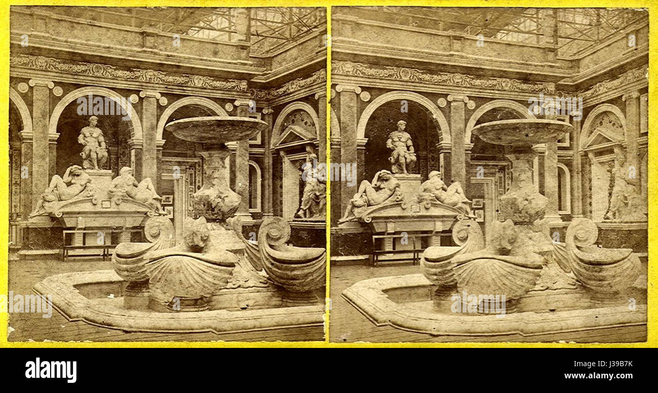 Una rappresentazione della corte italiana nel Crystal Palace di Londra, che mette in risalto le sue caratteristiche architettoniche durante la grande esposizione del 1851, un esempio iconico di design di epoca vittoriana. Foto Stock