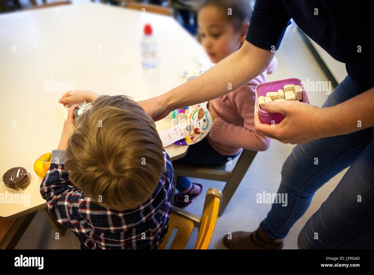 Bambino con diabete Foto Stock