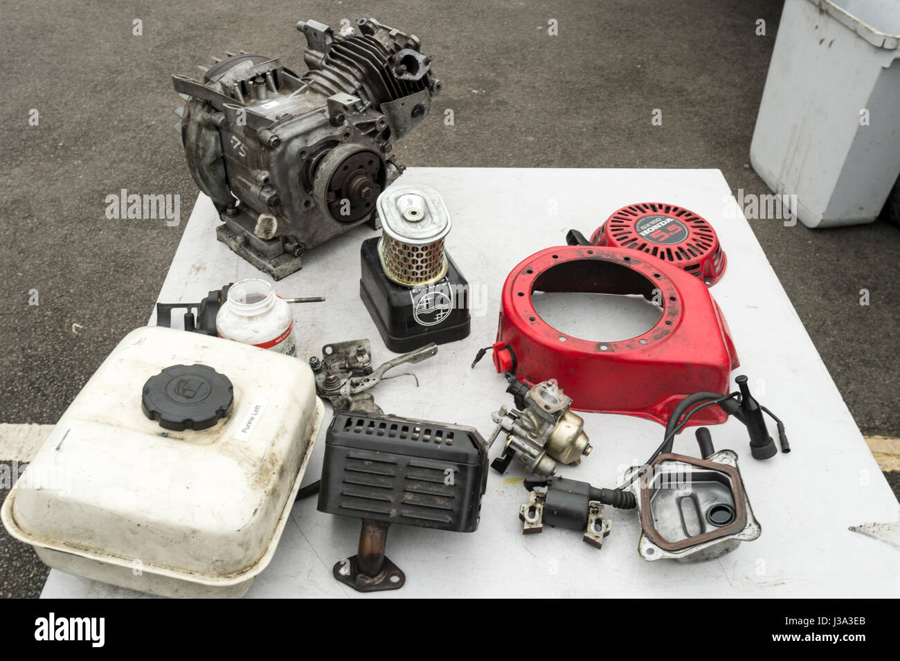 Go kart parts immagini e fotografie stock ad alta risoluzione - Alamy