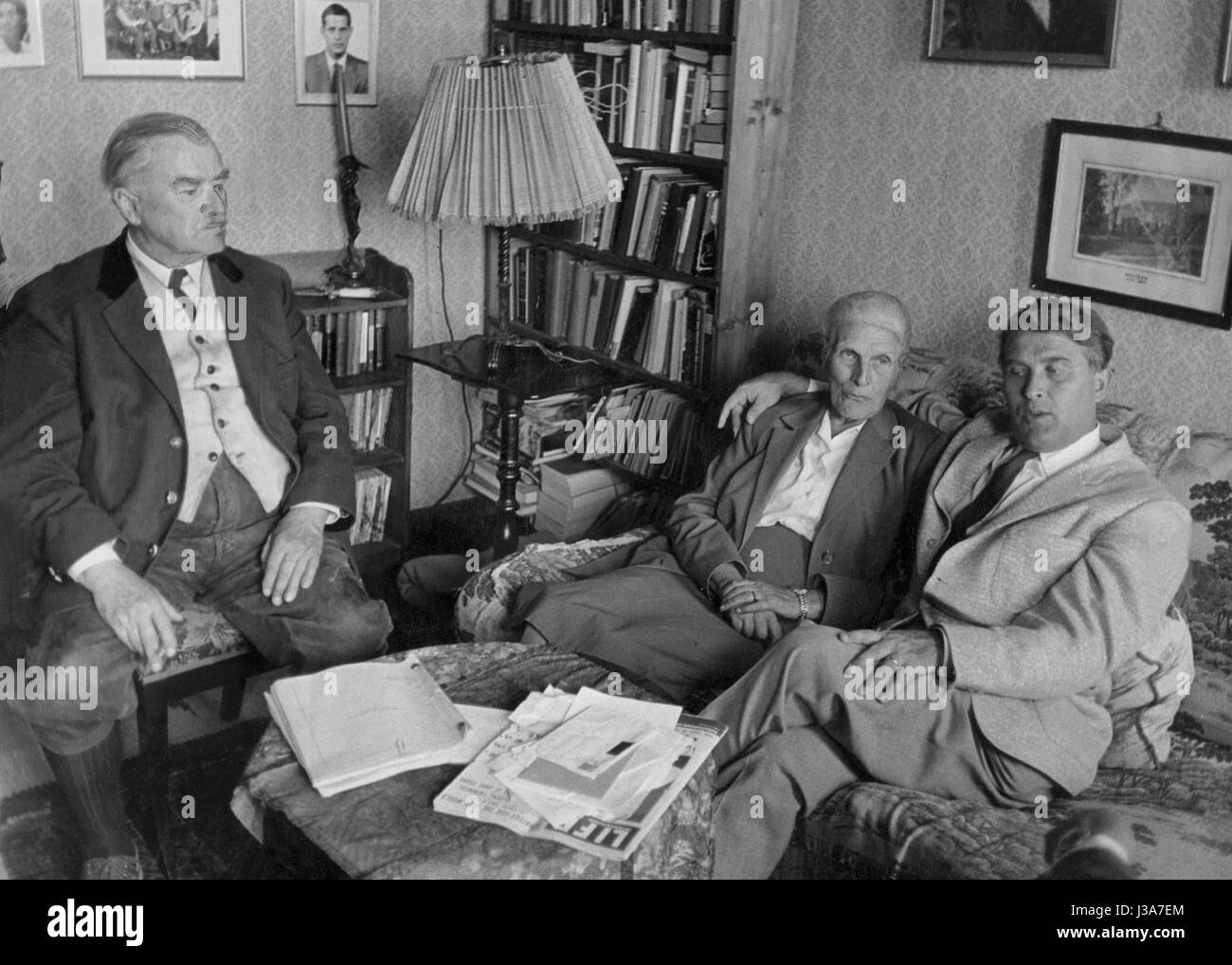 Wernher von Braun con i suoi genitori, 1958 Foto Stock