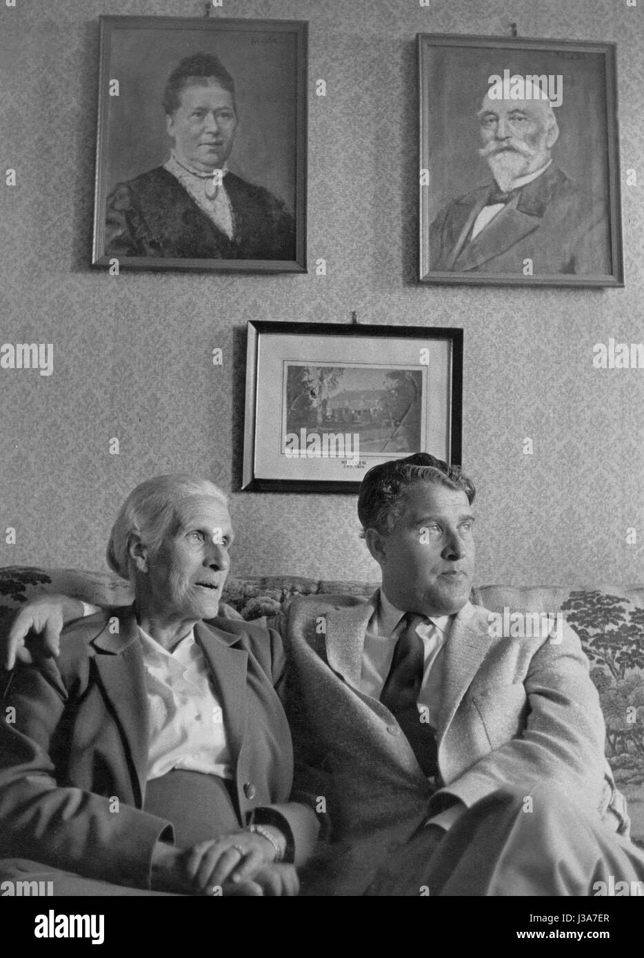 Wernher von Braun con sua madre, 1958 Foto Stock