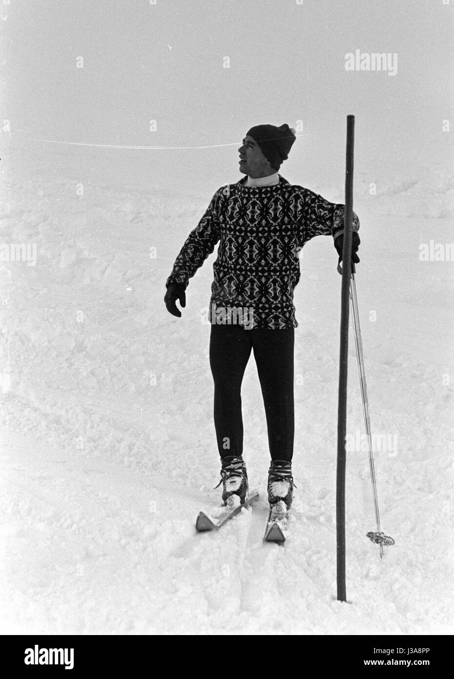 Sciatore Karl Schranz durante un corso di formazione, 1962 Foto Stock