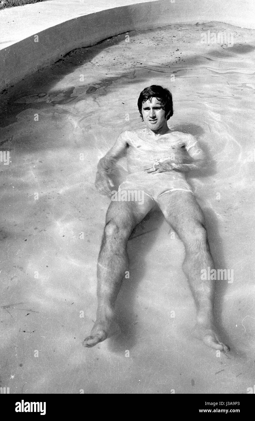 Gerd Mueller nella piscina dell'alloggio del team tedesco in Messico, 1971 Foto Stock