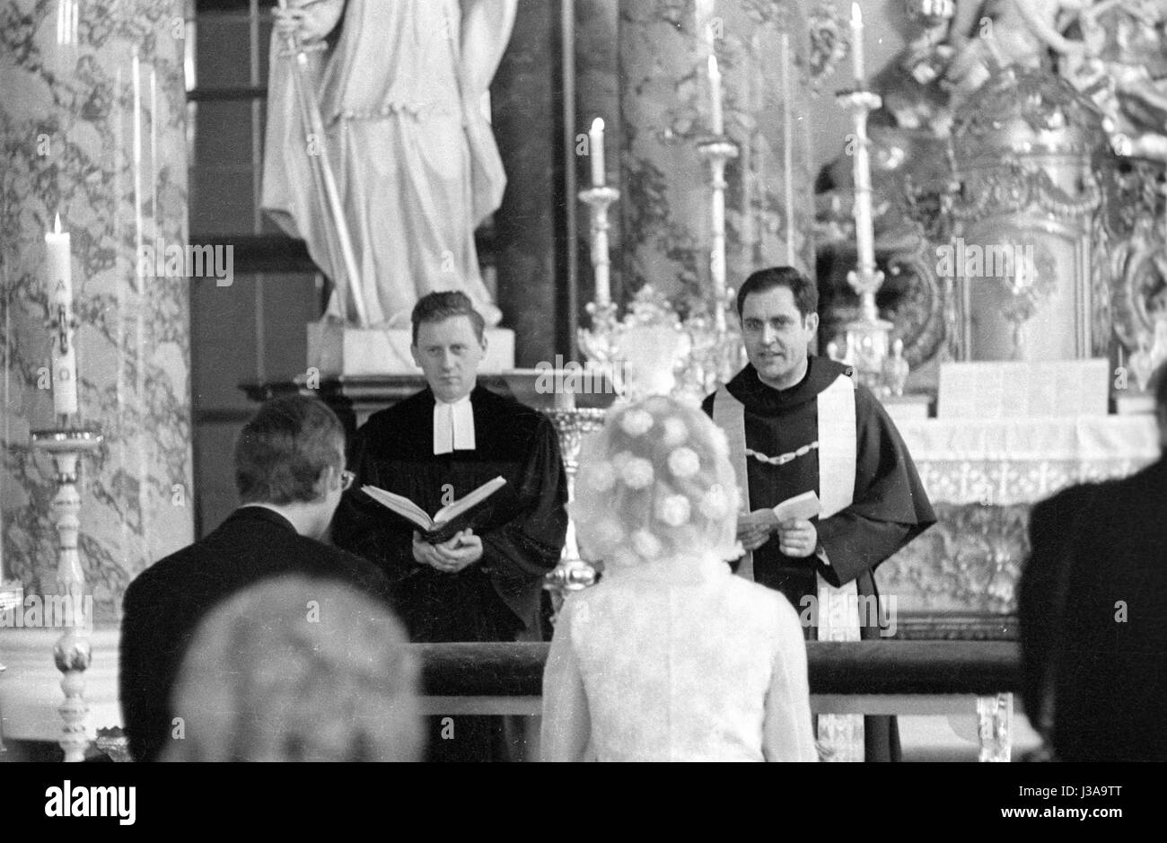 Cerimonia Catholic-Protestant a Würzburg, 1970 Foto Stock