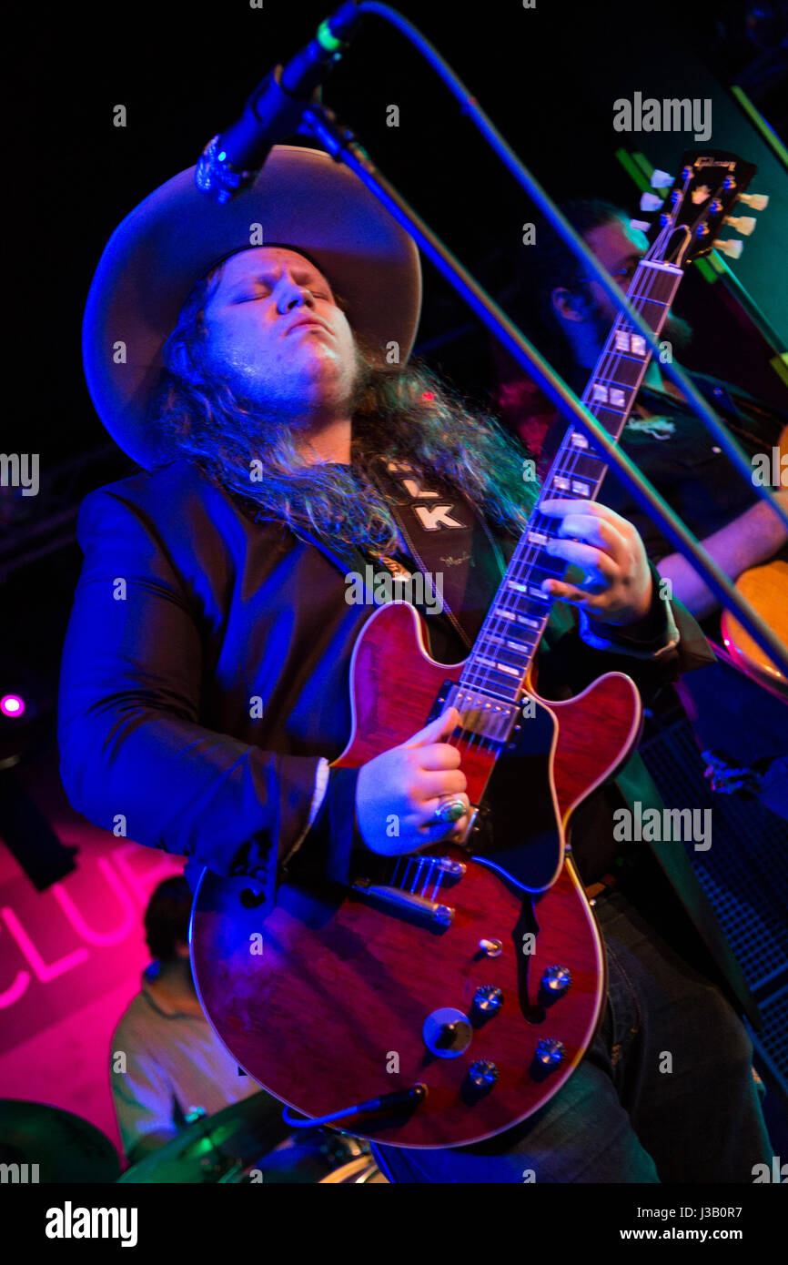 Milano, Italia. 03 Maggio, 2017. Il rock americano-blues gruppo MARCUS RE band suona dal vivo sul palco a Leggenda Club per presentare il loro secondo album "Marcus re Band' Credito: Rodolfo Sassano/Alamy Live News Foto Stock