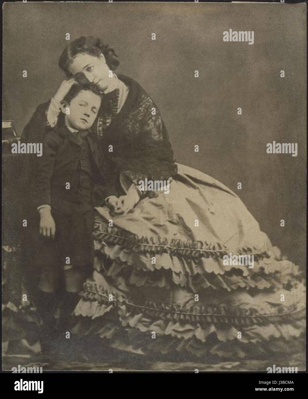Eugenia e suo figlio si riferiscono a una relazione storica tra l'imperatrice Eugenia di Francia e suo figlio, che fu l'ultimo imperatore francese. Questo titolo evidenzia il loro significato storico nella famiglia reale francese. Foto Stock