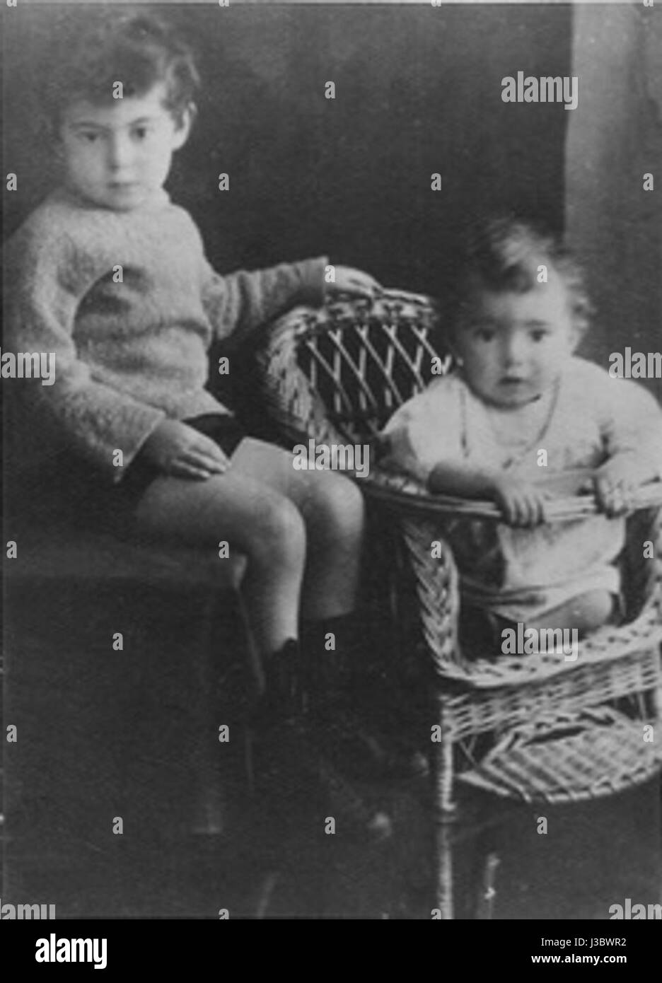 Ertogul e Karatay Sharifov sono due figure di spicco nella storia dell'Impero Ottomano, noti per i loro contributi all'amministrazione e alla forza militare dell'impero durante i primi anni della sua espansione. Foto Stock