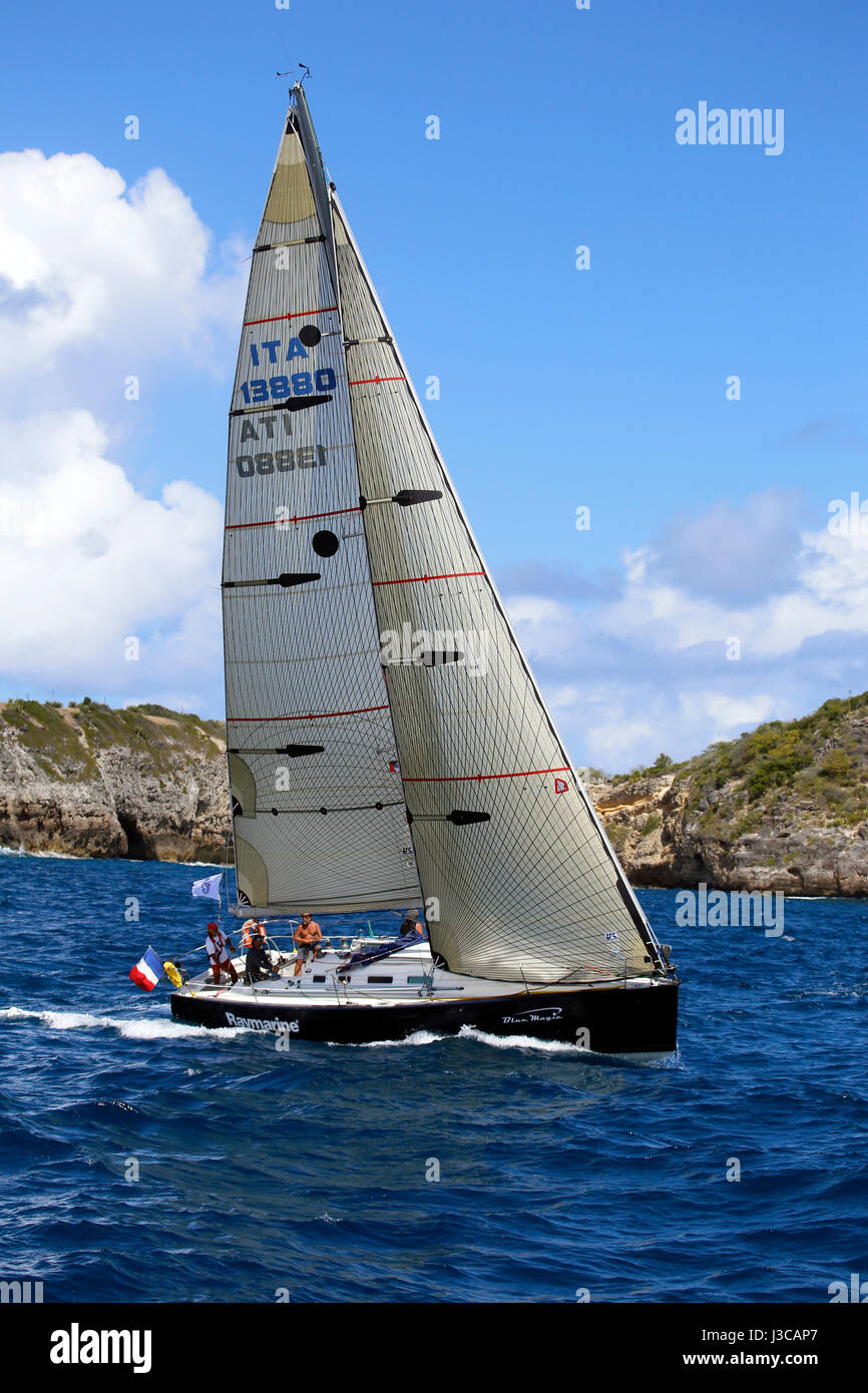 Yachts all inizio del RORC Caribbean 600 2017 Antigua Foto Stock