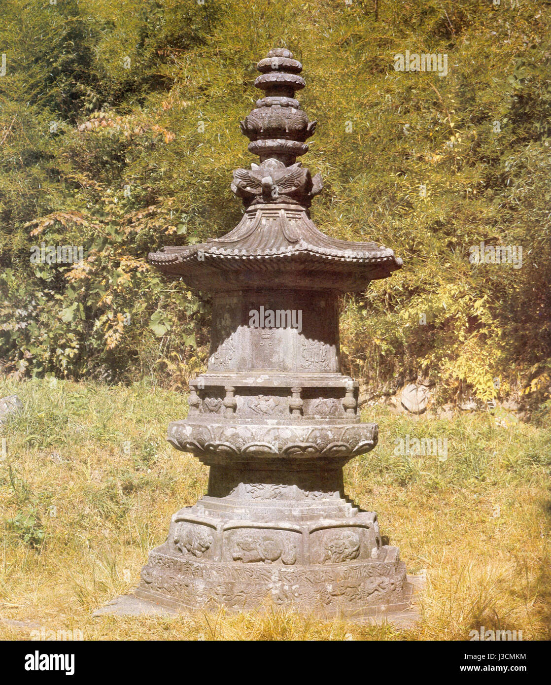 Oriente Stupa al Yeongoksa in Gurye, Corea Foto Stock