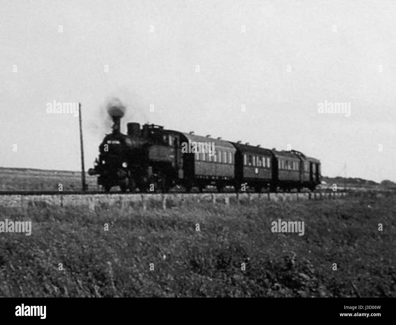 Eiderstdterbahn24 si riferisce a un luogo o evento specifico relativo alla ferrovia Eiderstdterbahn in Germania, nota per la sua storia dei trasporti e il ruolo nello sviluppo delle infrastrutture locali. Foto Stock