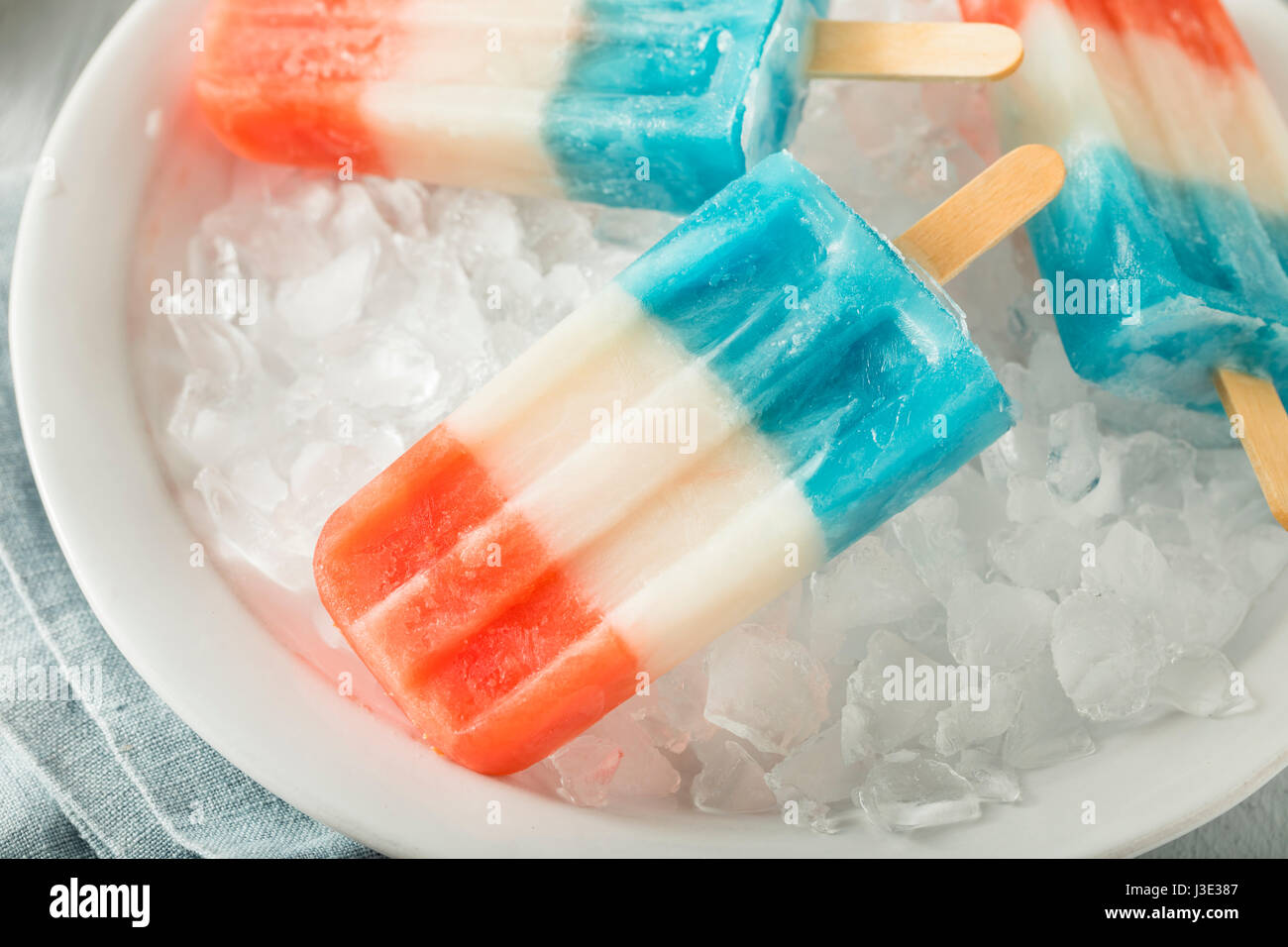 Patriottico Bianco Rosso Popsicles blu per il 4 di luglio Foto Stock