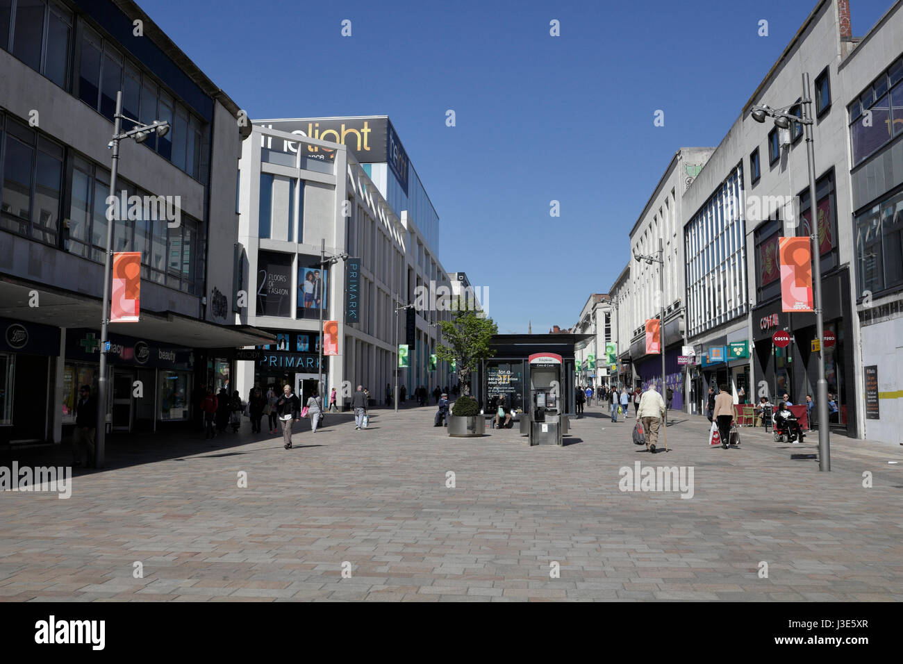 The Moor Shopping Precinct, centro di Sheffield, Inghilterra Regno Unito negozi al dettaglio Foto Stock