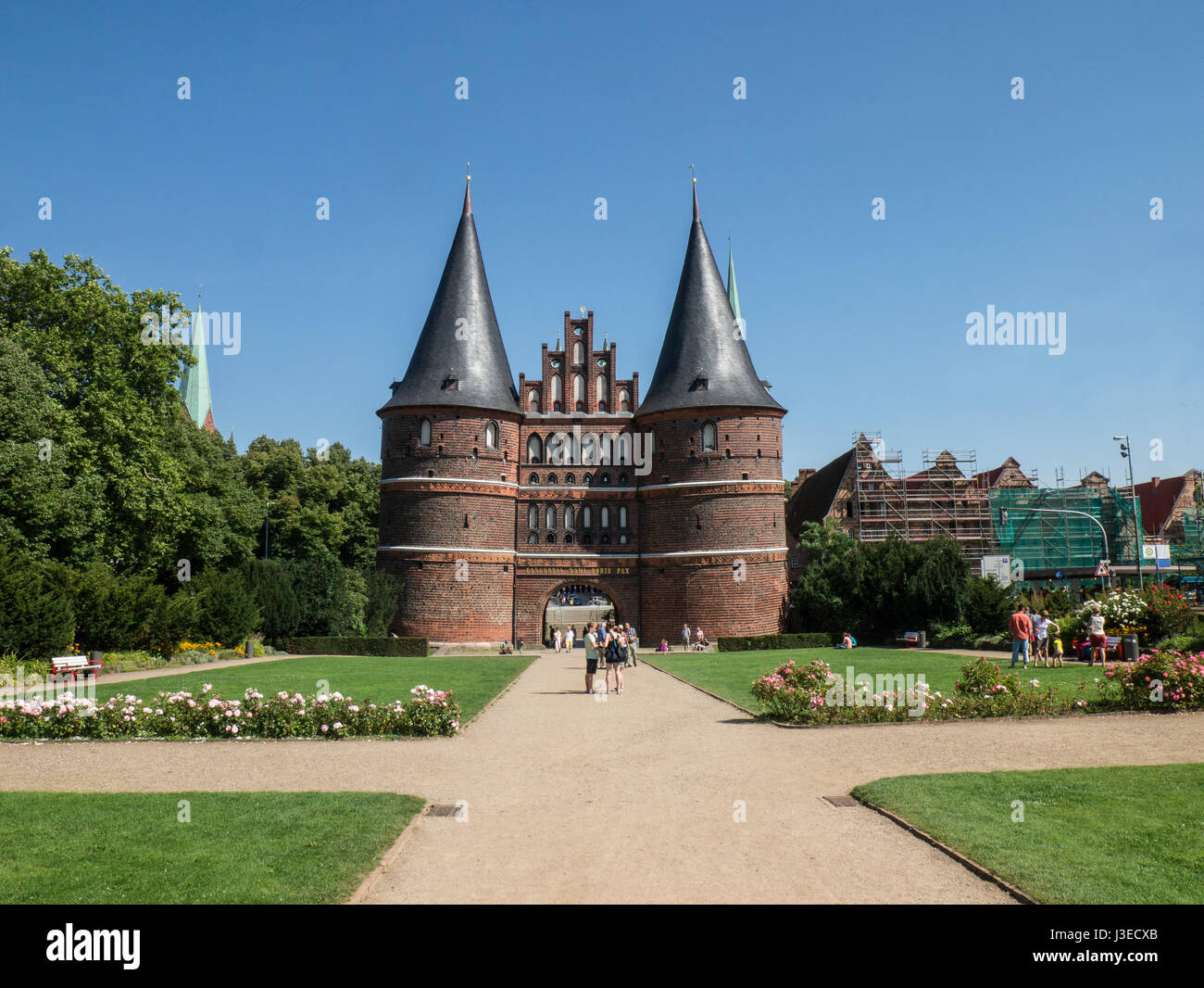 La Holsten Tor in Lübeck, Schleswig-Holstein, Germania Foto Stock