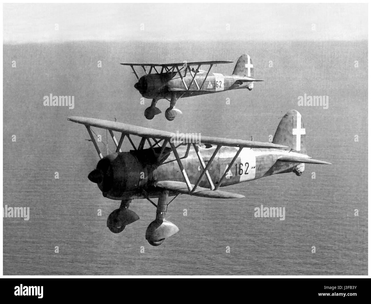 Il Fiat CR.42 era un caccia biplano utilizzato dall'Aeronautica militare durante la seconda guerra mondiale. Fu impiegato nelle Isole Egee, prestando servizio in vari ruoli di combattimento, tra cui la superiorità aerea e le missioni di supporto a terra. Foto Stock