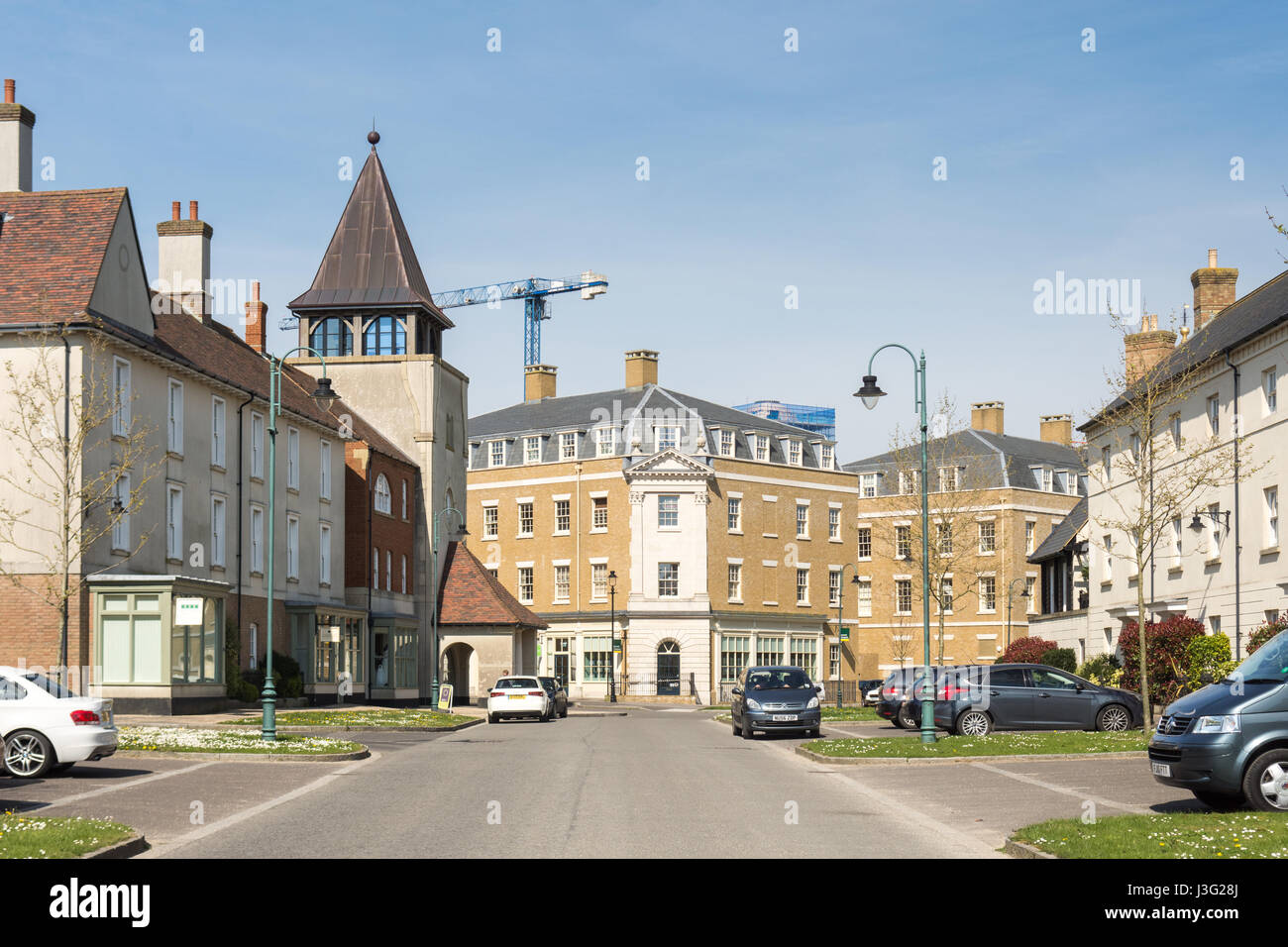 Dorchester, England, Regno Unito - 7 Maggio 2016 - Completato strade di nuove case e edifici di appartamenti in Poundbury, il Principe Carlo, la nuova città sotto costrut Foto Stock